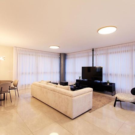 נתניה Mini Penthouse Near The Beach מראה חיצוני תמונה