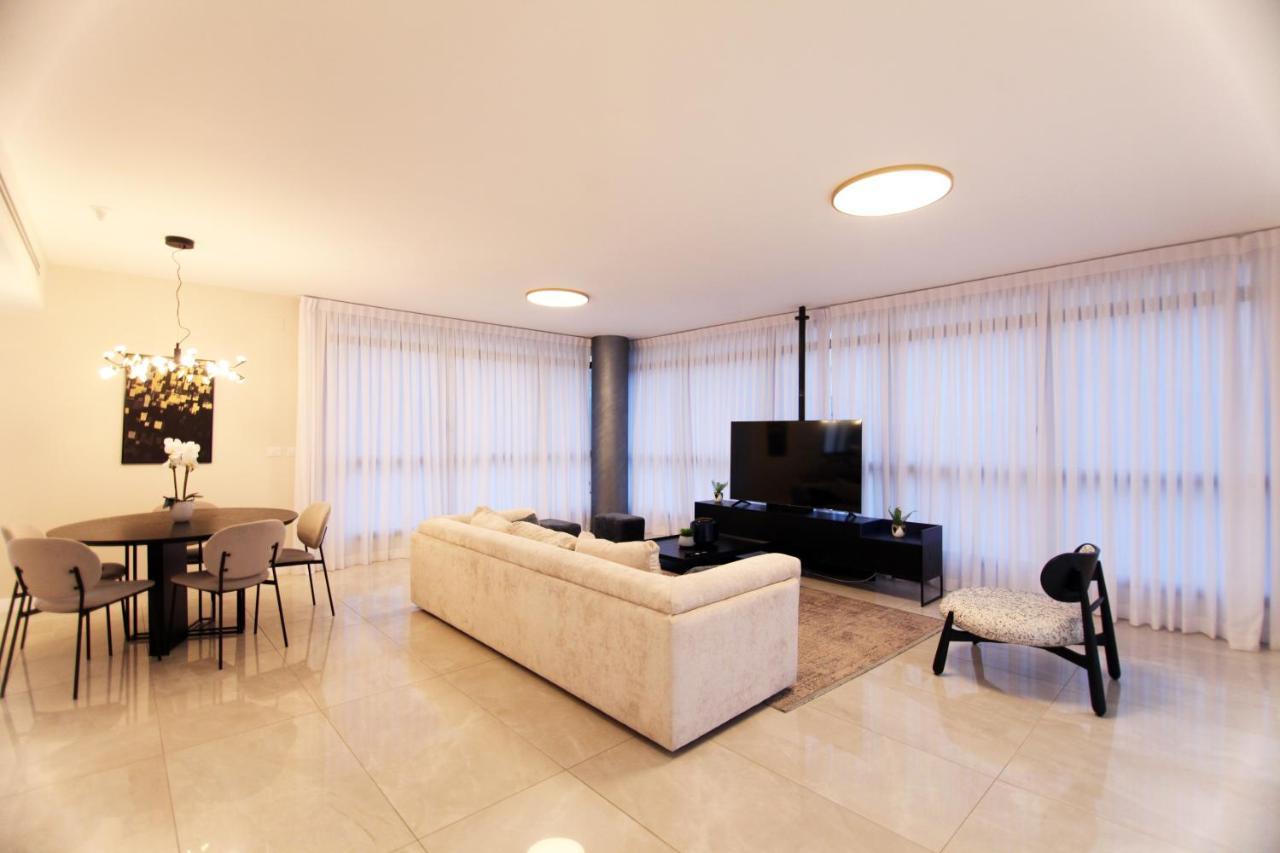 נתניה Mini Penthouse Near The Beach מראה חיצוני תמונה