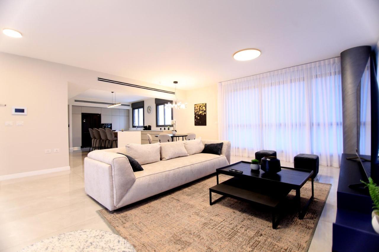 נתניה Mini Penthouse Near The Beach מראה חיצוני תמונה