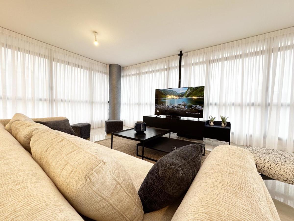 נתניה Mini Penthouse Near The Beach מראה חיצוני תמונה