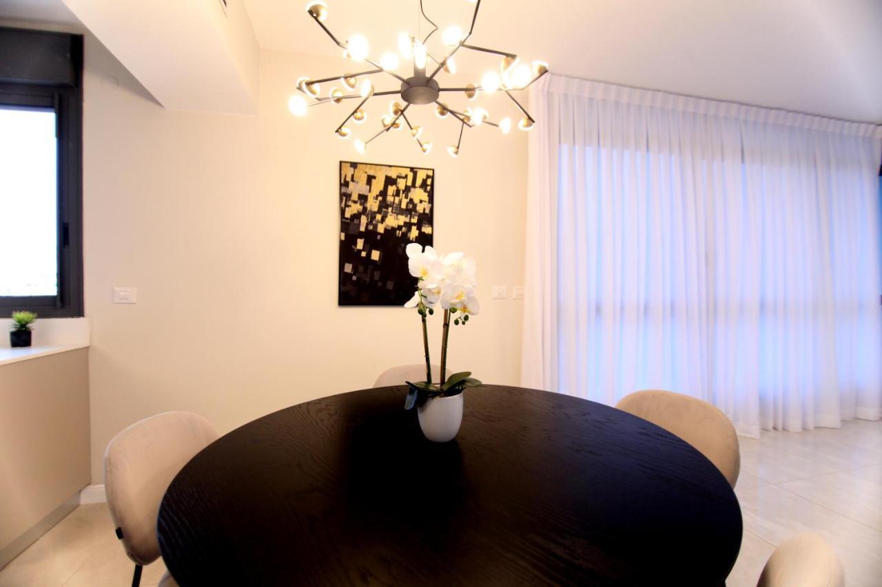 נתניה Mini Penthouse Near The Beach מראה חיצוני תמונה