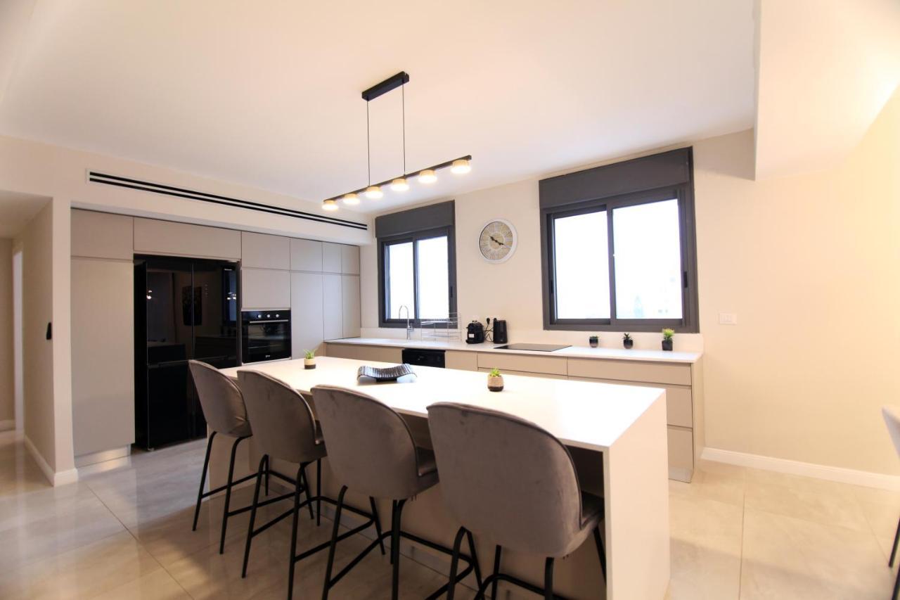 נתניה Mini Penthouse Near The Beach מראה חיצוני תמונה