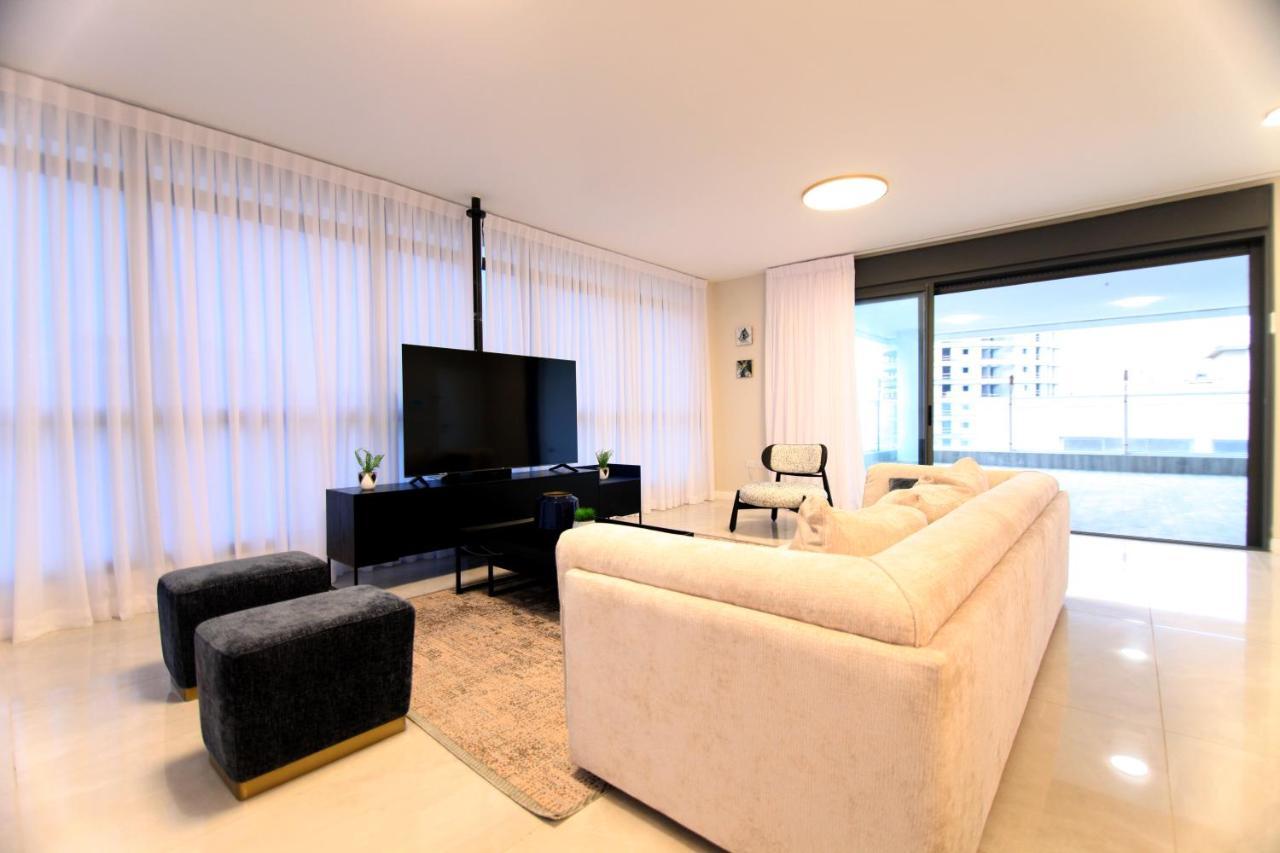 נתניה Mini Penthouse Near The Beach מראה חיצוני תמונה