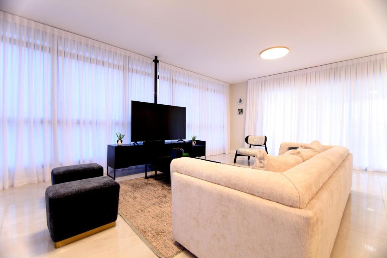 נתניה Mini Penthouse Near The Beach מראה חיצוני תמונה